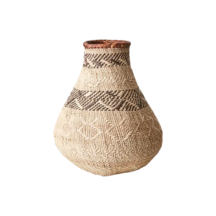 TRIBE Korg cirka 31 cm – Blandade naturfärger från Affari of Sweden