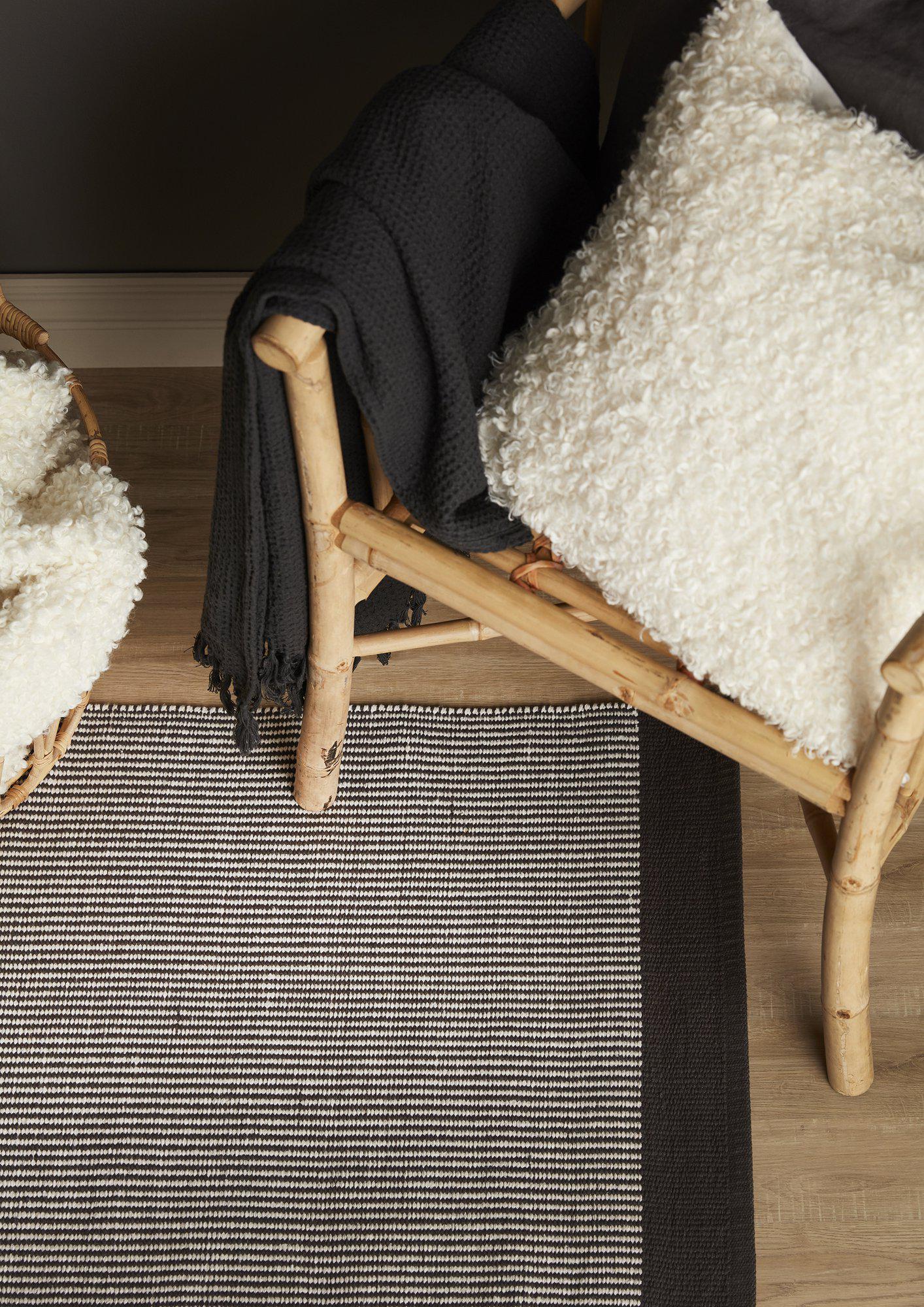 Stripe Matta Grå 60x90cm Svanefors