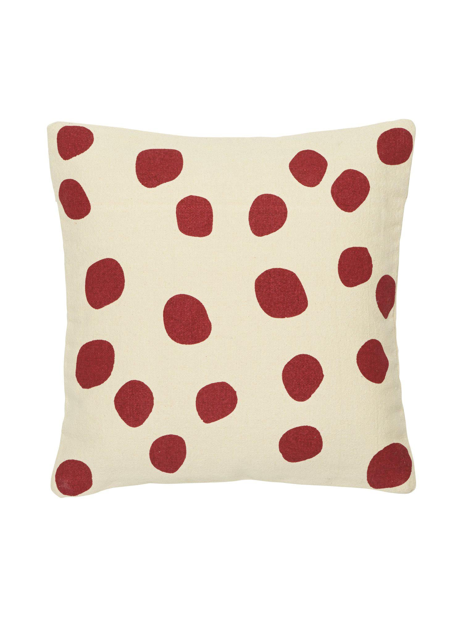 Dorte kuddfodral 50x50 röd med prickigt mönster på vit bakgrund