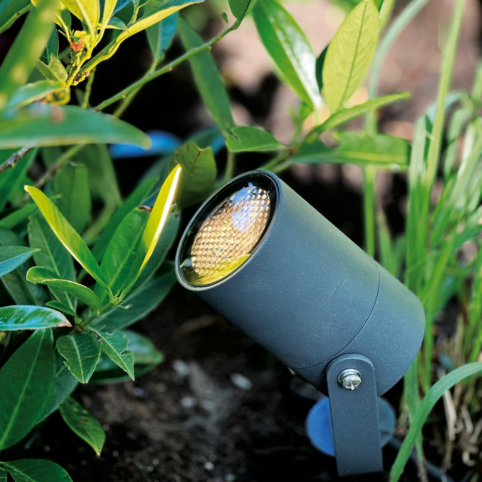 Luna (mörkgrå) Markspottar LightsOn Garden Plug & Play