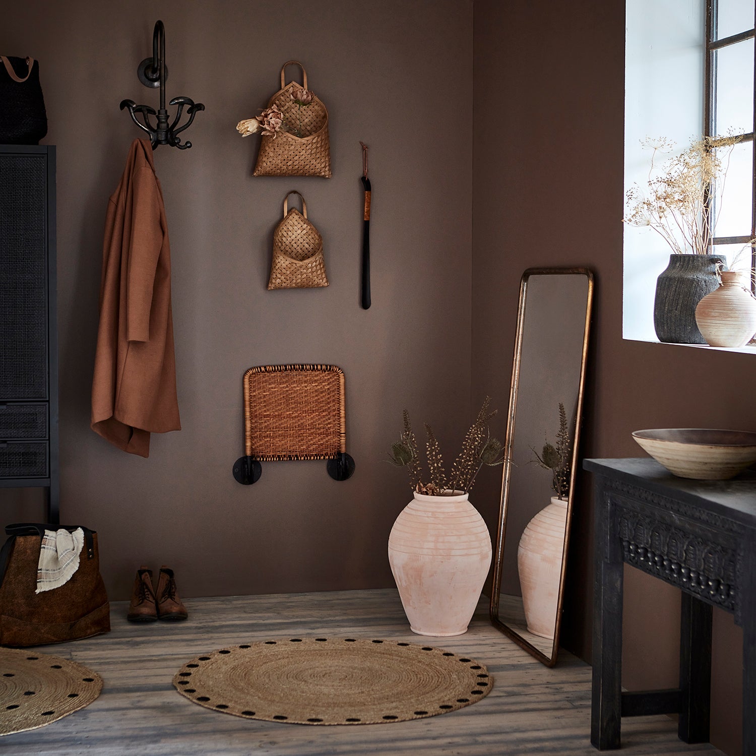 LOKE Väggstol, Svart/brun Affari of Sweden