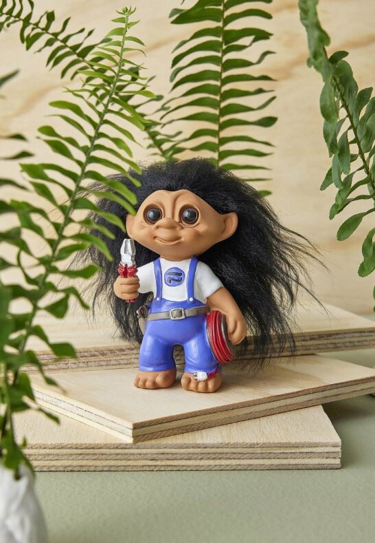 Lyckotroll Elektriker 9 cm Träfigurer Spring Copenhagen