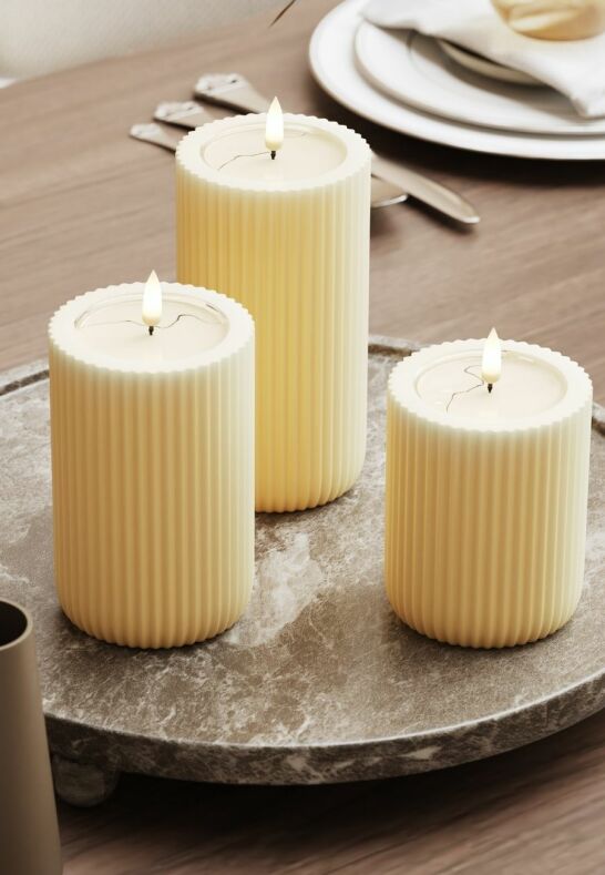 Unique LED Blockljus Stripe Cream 8x15 cm Unique Candles