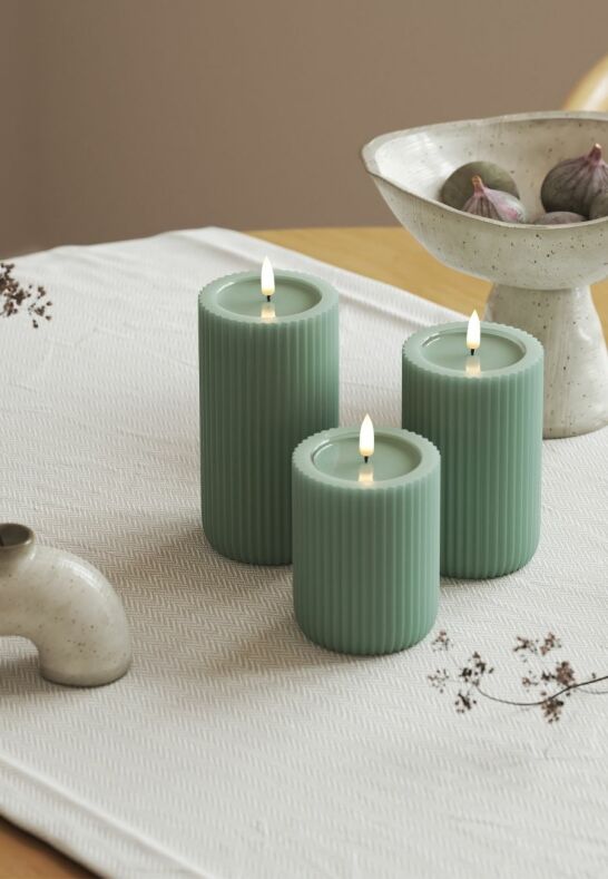 Unique LED Blockljus Stripe Sage green 8x15 cm Unique Candles