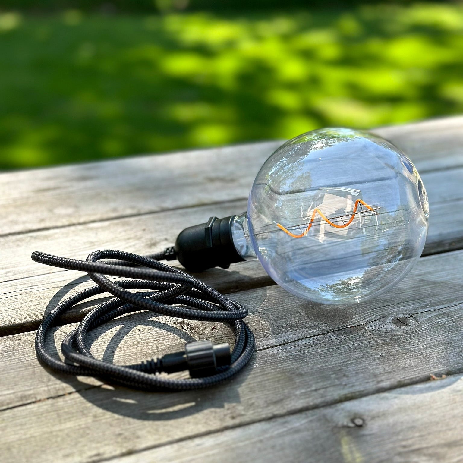 DecoXL (varmvit) + Gravity LightsOn Garden Plug & Play