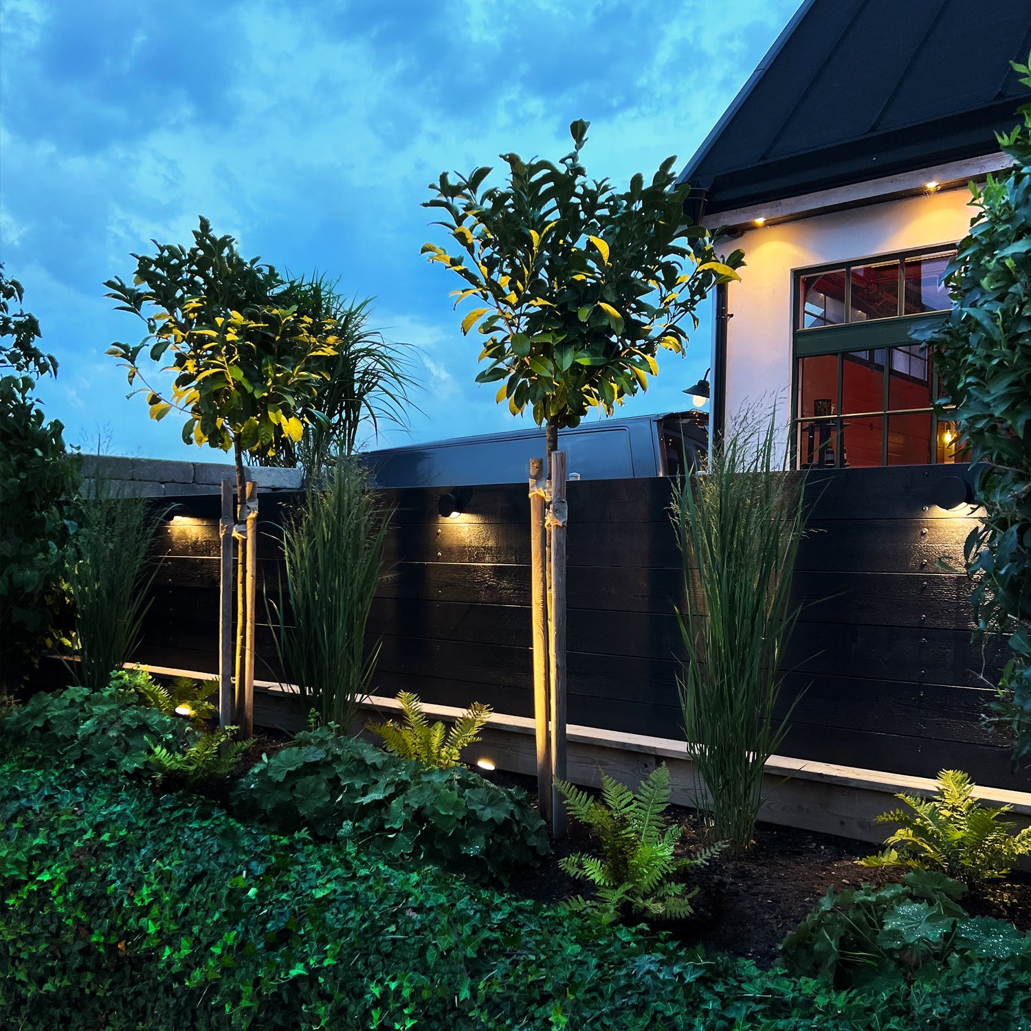 Luna (mörkgrå) Markspottar LightsOn Garden Plug & Play