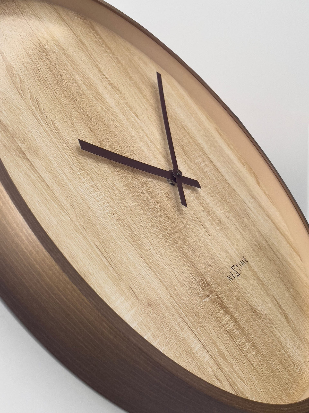 Väggklocka Oslo L 50 cm Brun från NeXtime