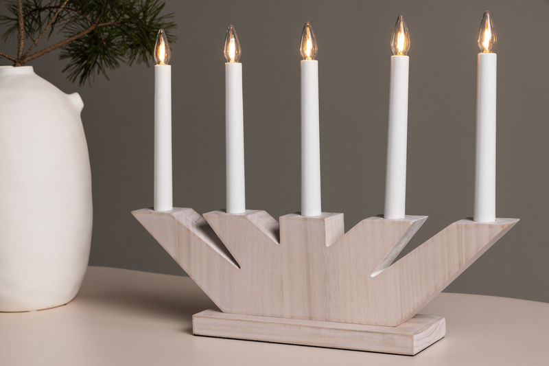 Verbier Bordslampa – Vitlaserad / Furu