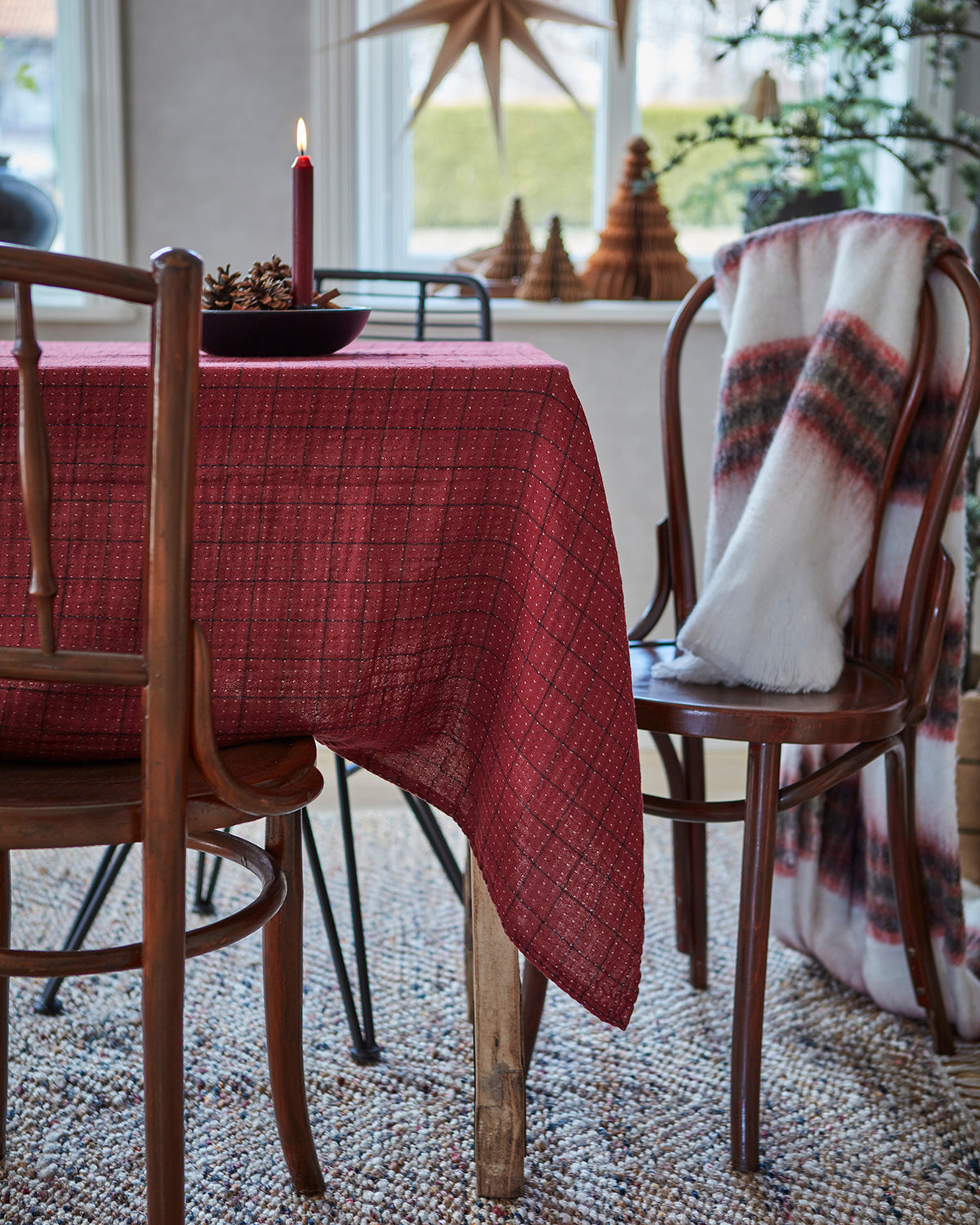 ELSA Bordsduk, Bordeaux/svart Affari of Sweden