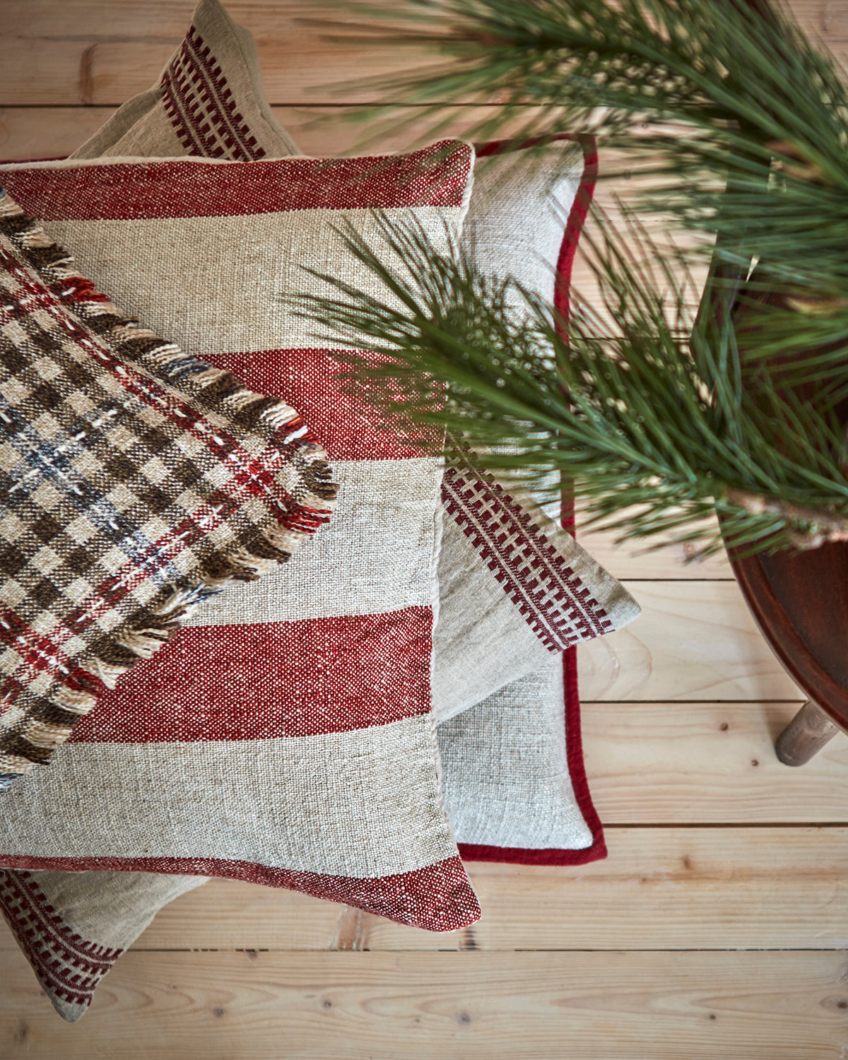 NOEL Kuddfodral, Röd/natur Affari of Sweden