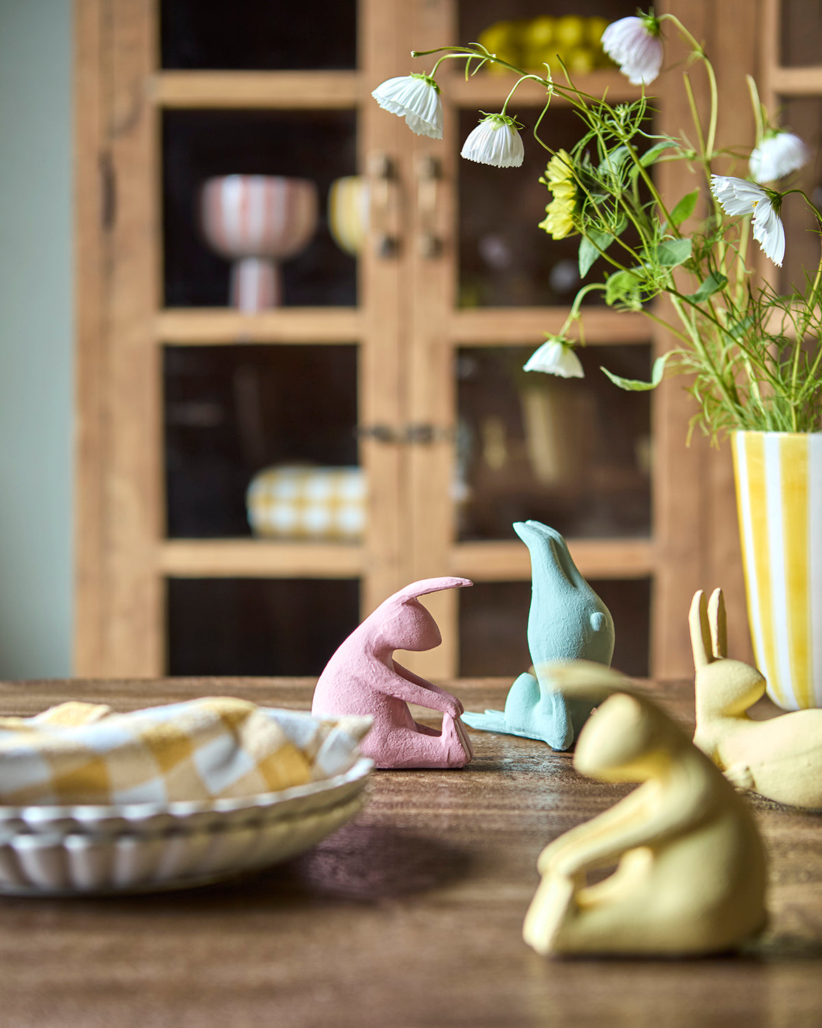 YOGA Kanin, Rosa Affari of Sweden