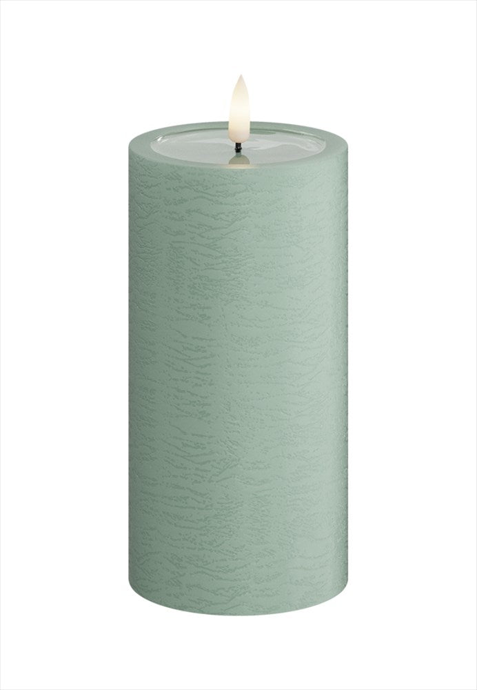 Unique LED Blockljus Sage Green 7,5x15 cm Unique Candles