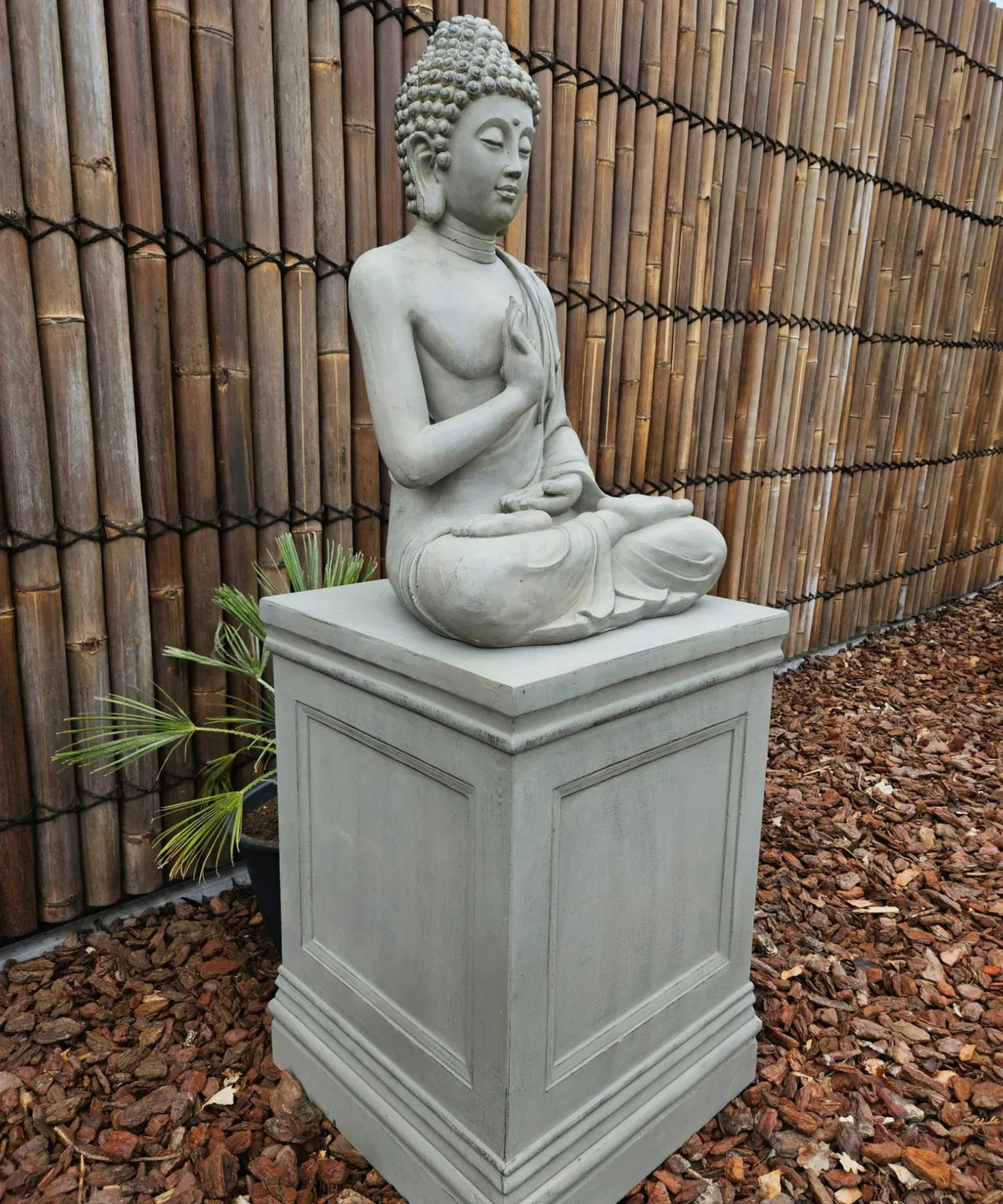 Sittande Buddha Trädgårdsstaty – 75 cm, grå