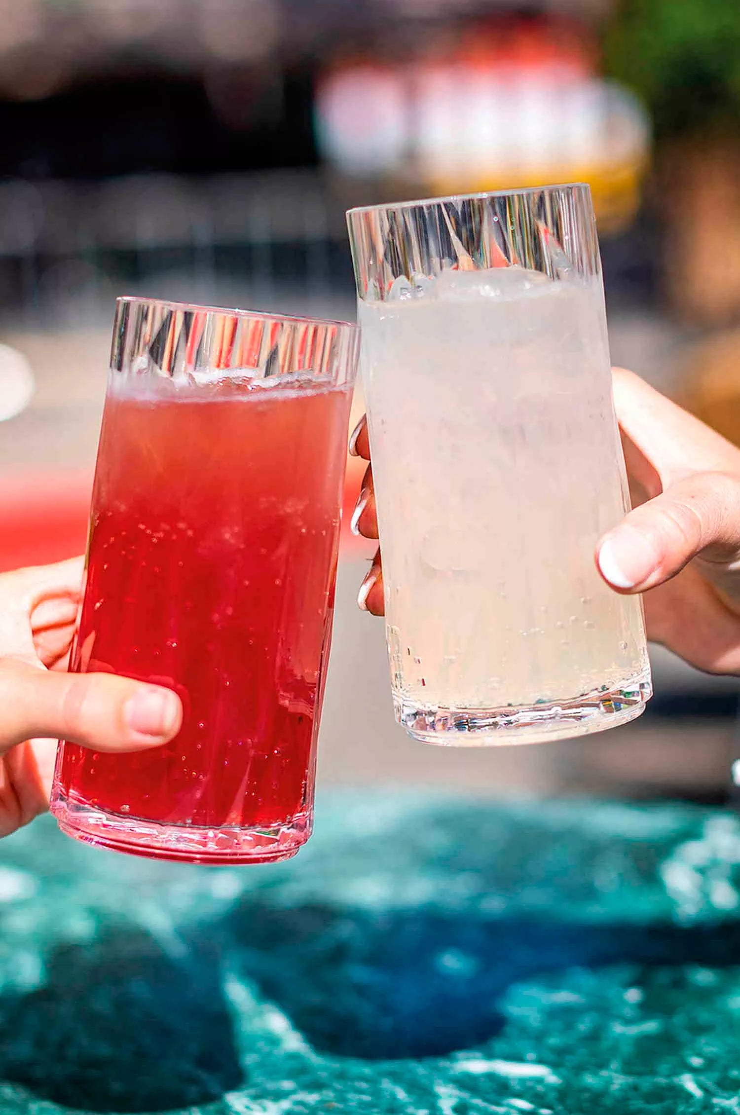 Slitstarka och miljövänliga Club No. 8 dricksglas för utomhusbruk.