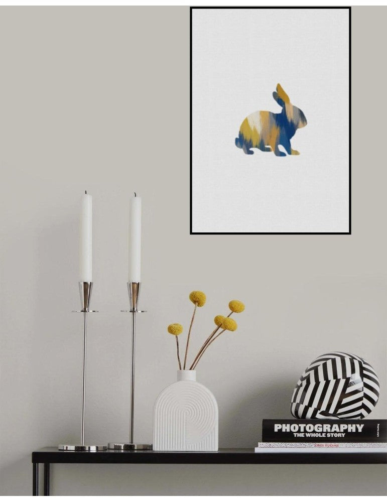 Affisch - Blue A Yellow Rabbit Pelcasa