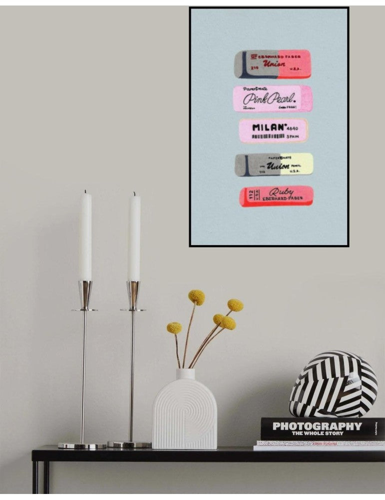 Affisch - Erasers Art Print Pelcasa