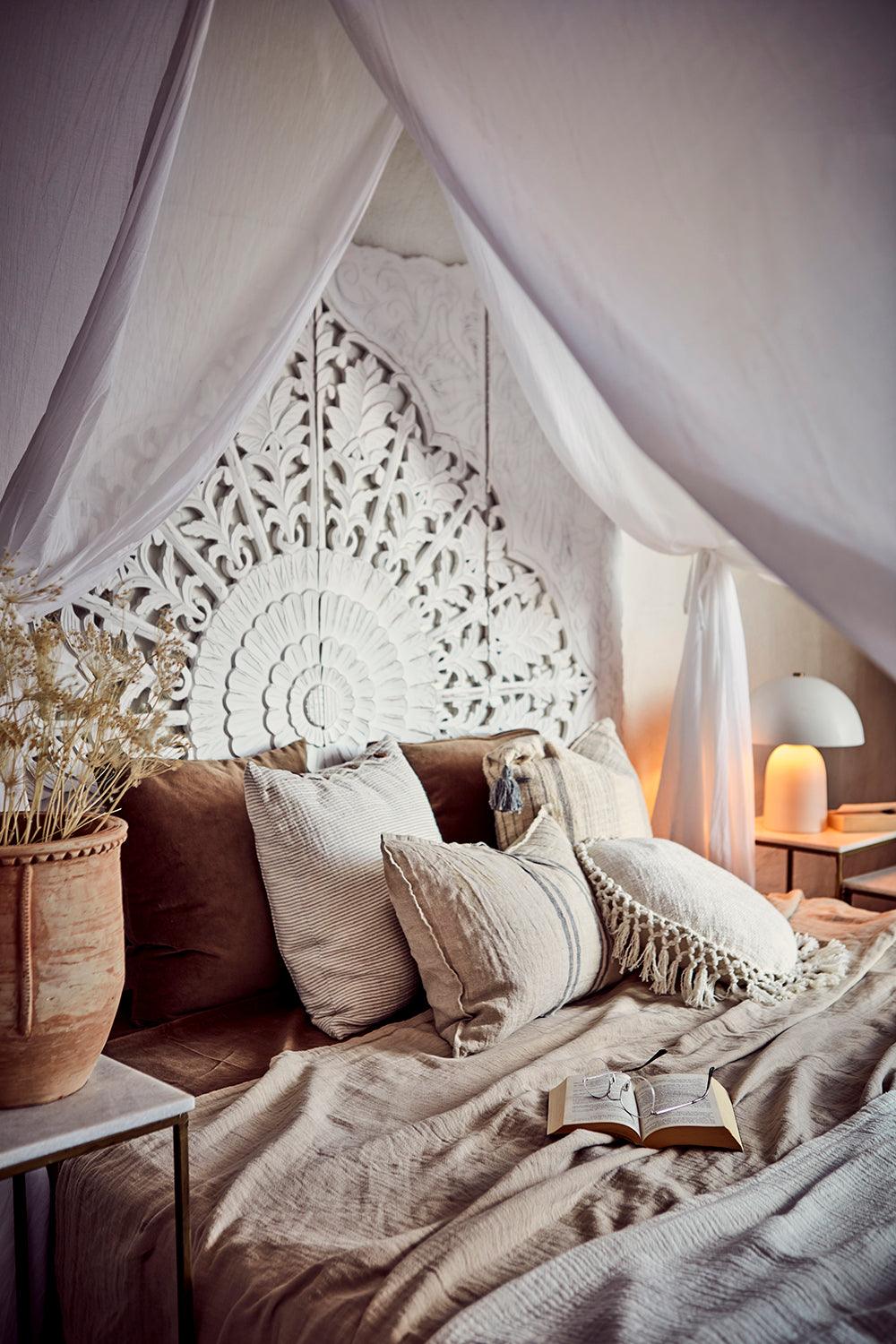 Trendig vit svampformad lampa FUNGI för modern inredning