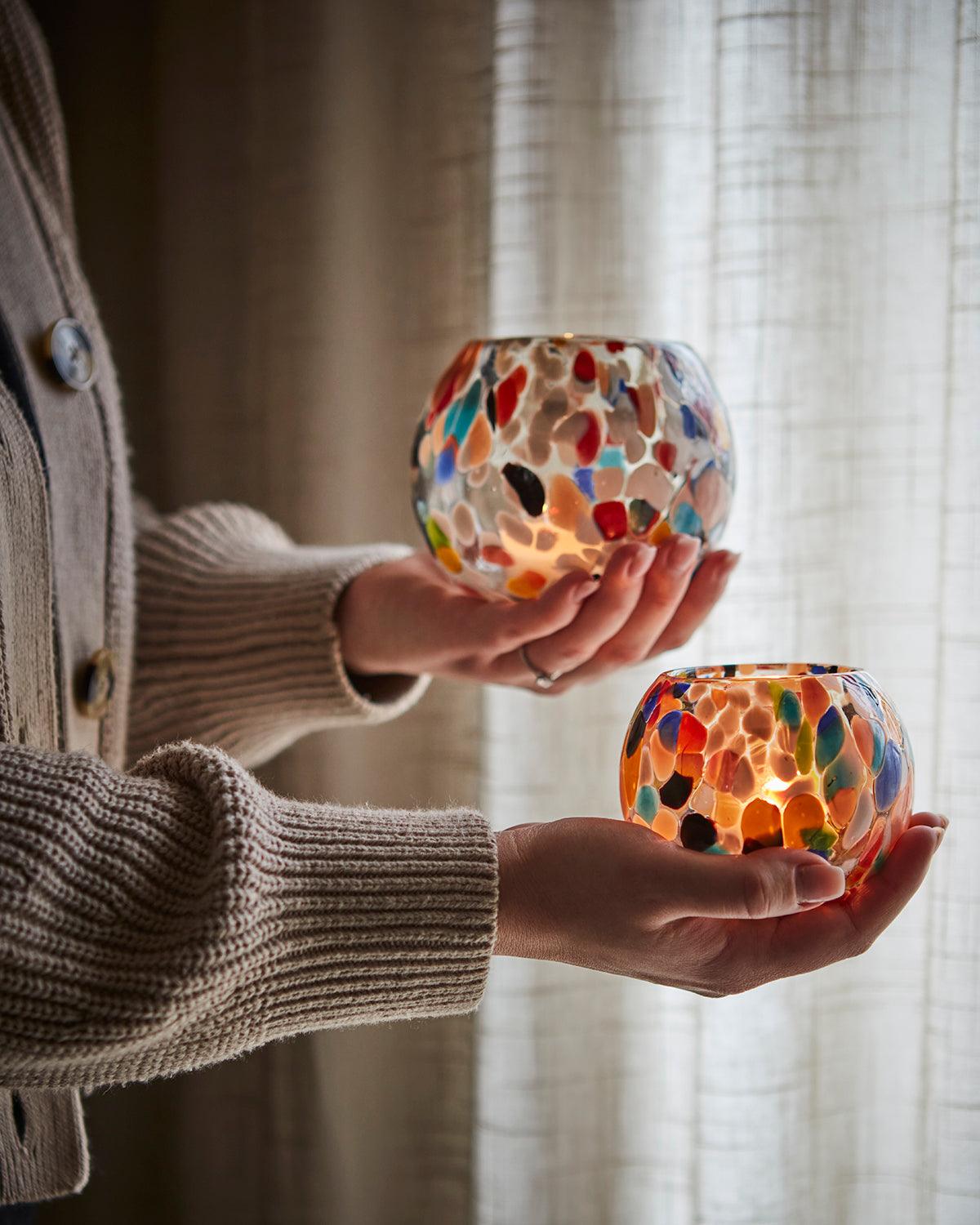 PARTY Värmeljushållare M, Flerfärgad Ljushållare & lyktor Affari of Sweden