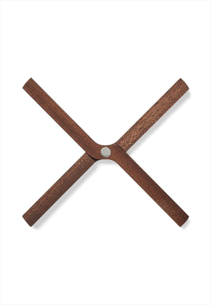 Hopfällbart grytunderlägg Xtra i mörk mahogny med magnetisk mittpunkt