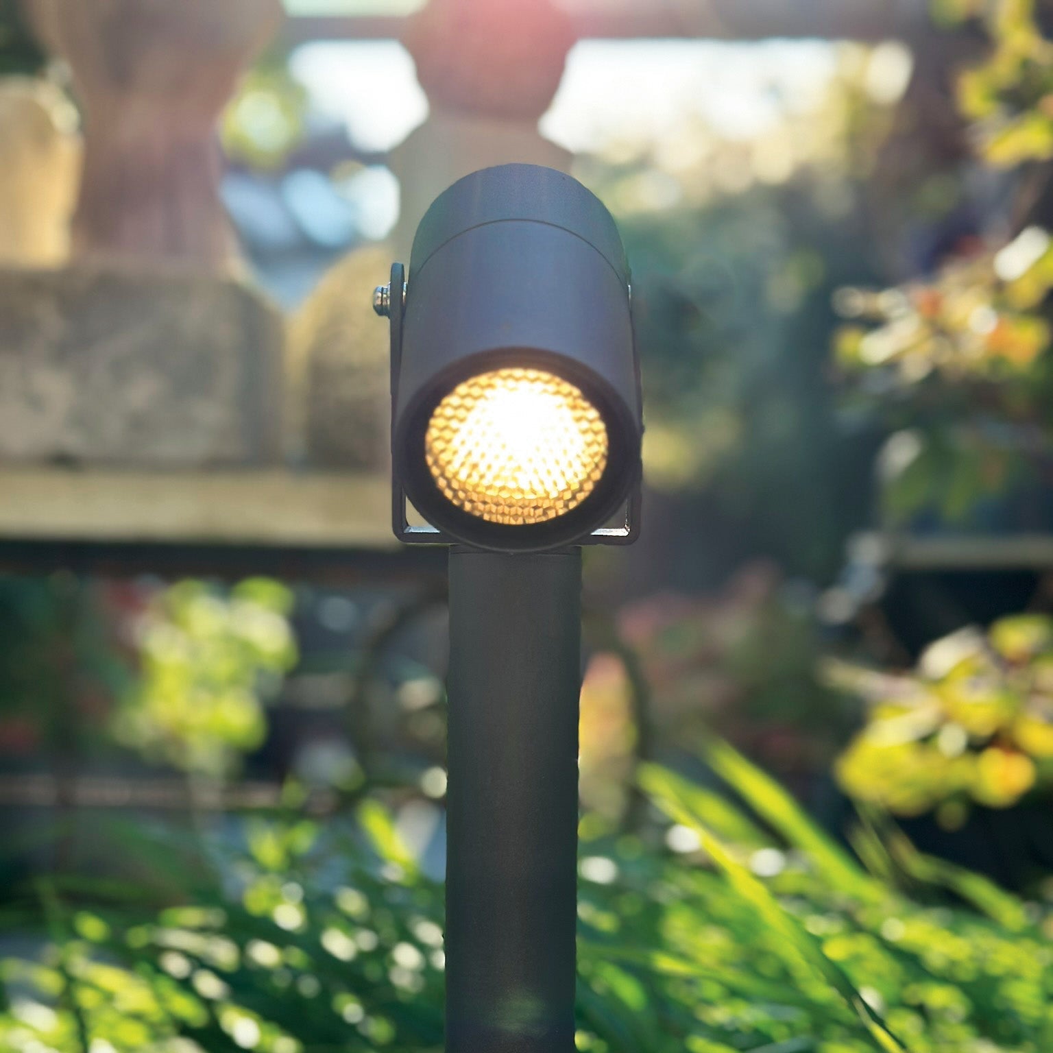 Luna65 (mörkgrå) Pollare LightsOn Garden Plug & Play
