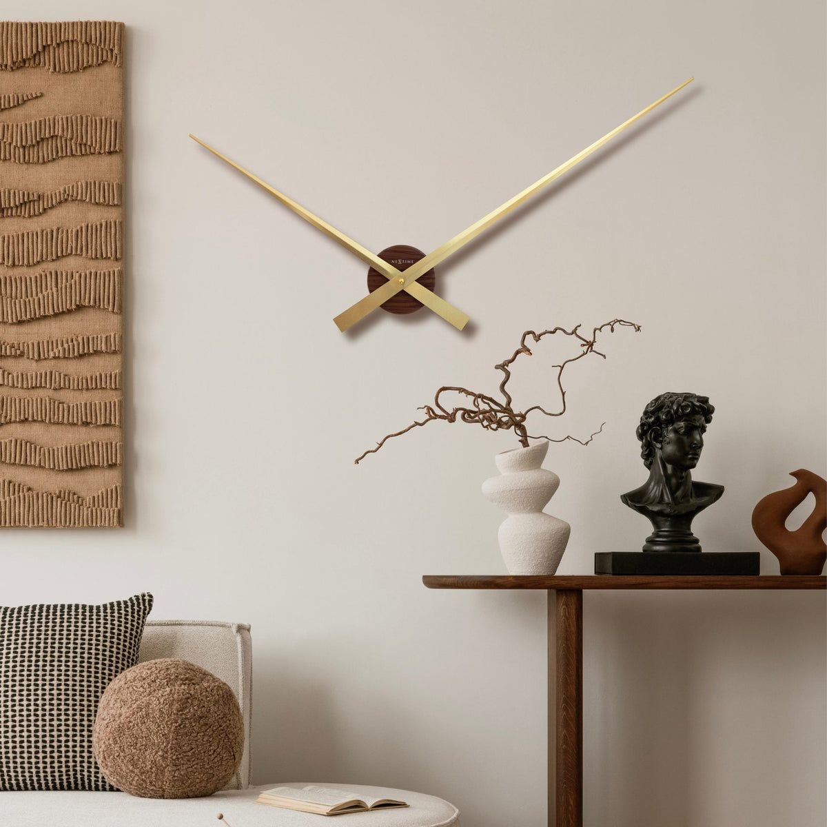 Väggklocka Hands 85 cm Vintage Gold från NeXtime