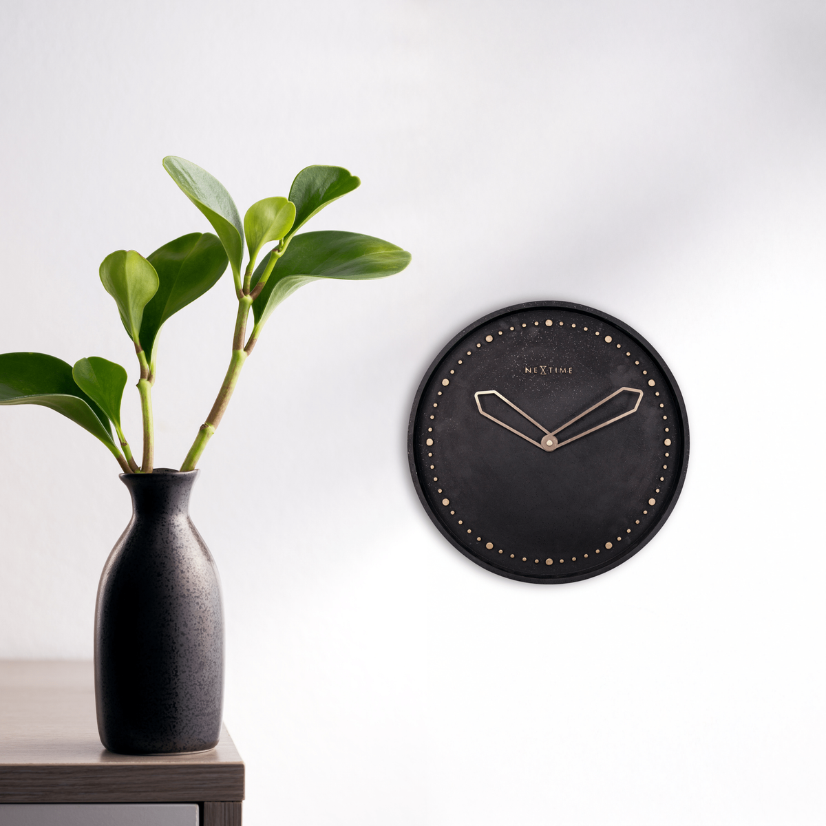 Väggklocka Cross Ø35 cm Svart/Guld från NeXtime