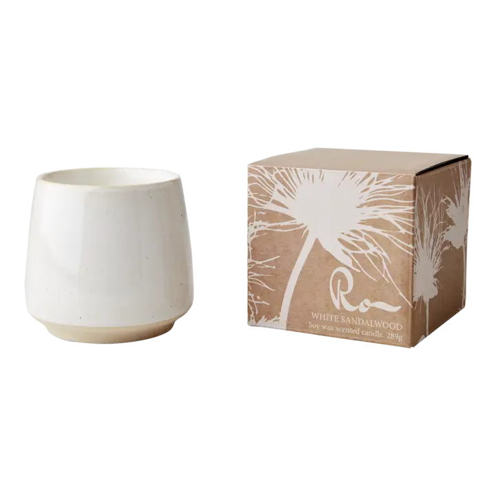 RO Doftljus White sandalwood diameter 9 × 8 cm – Beige från Affari of Sweden
