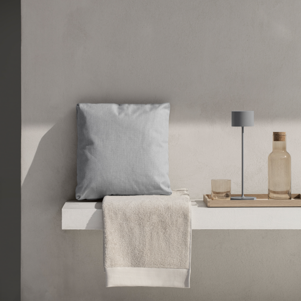 Handduk Riva 50x100 cm Svart från blomus