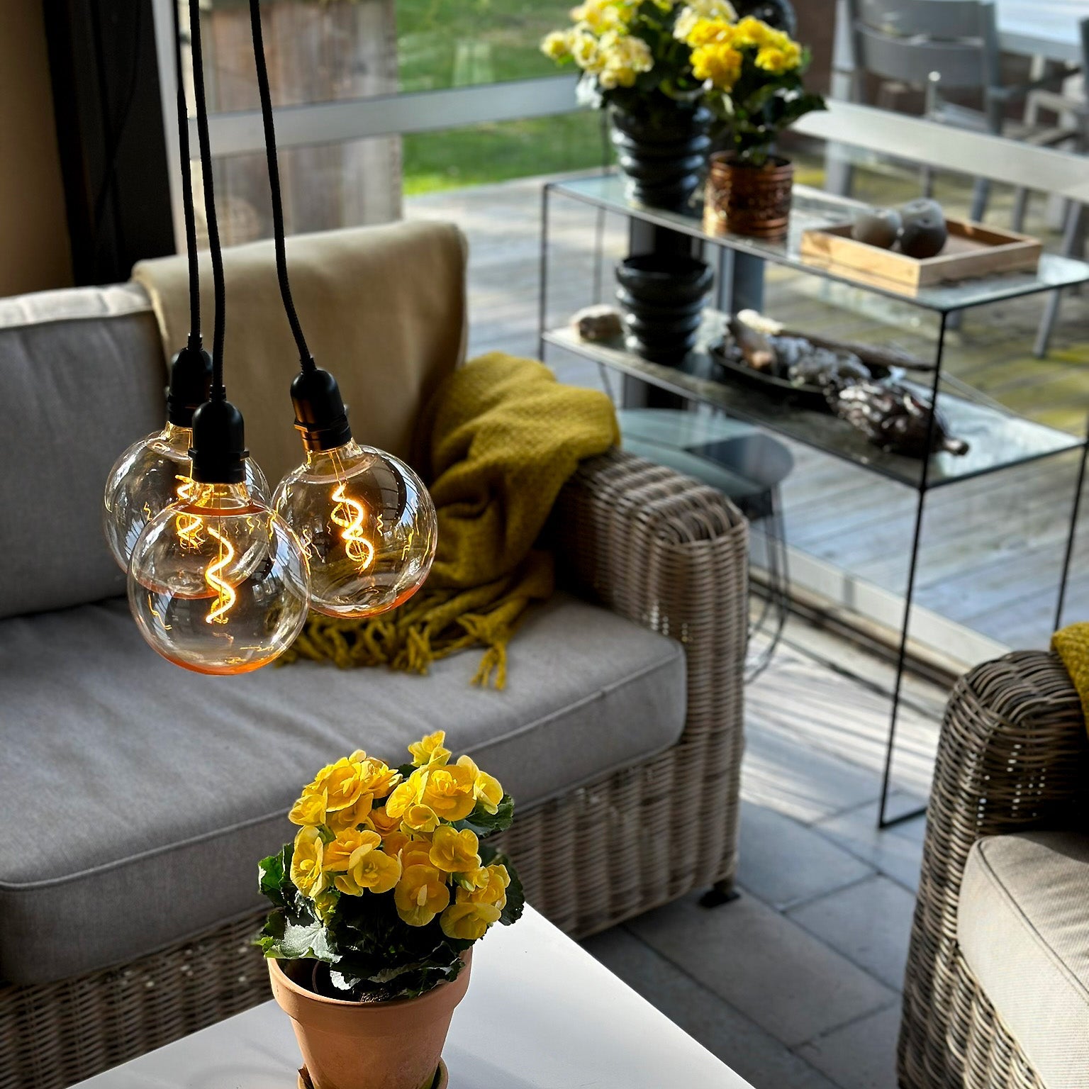 DecoXL (vintage) + Gravity LightsOn Garden Plug & Play