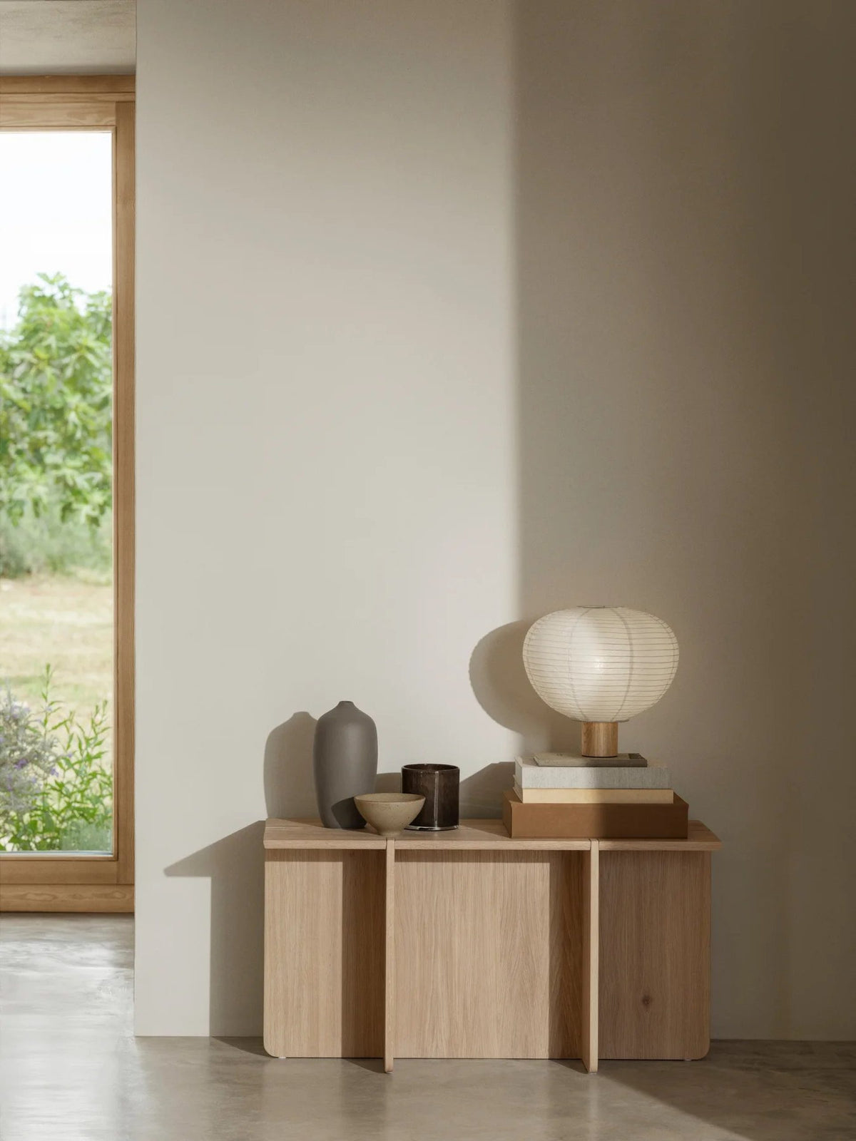 Bordslampa Kami Rispapper Ek 31 cm från blomus