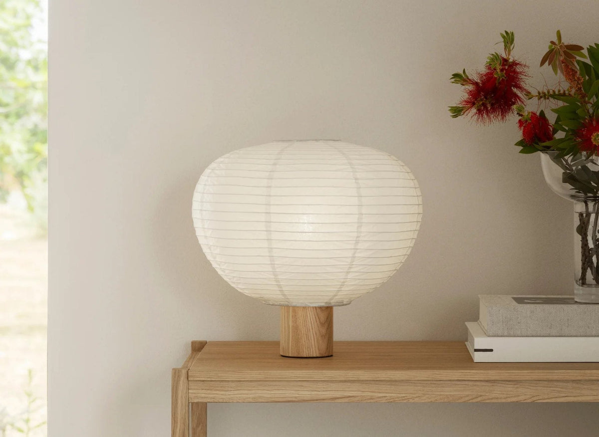 Bordslampa Kami Rispapper Ek 31 cm från blomus
