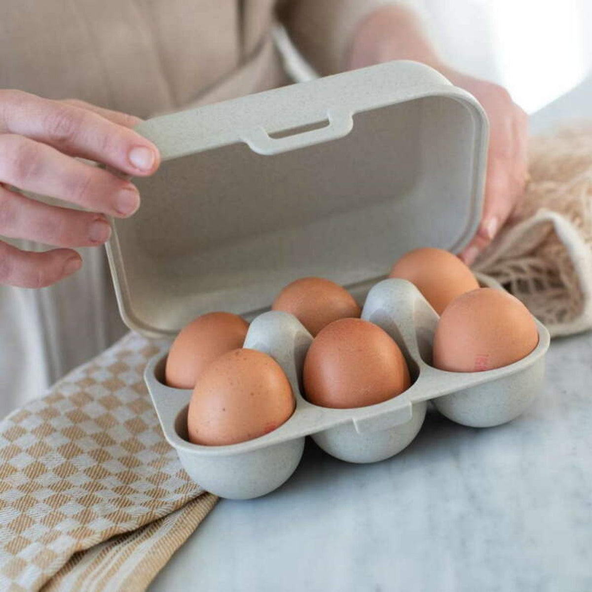Äggförvaring Eggs To Go för 6 ägg Beige från Koziol