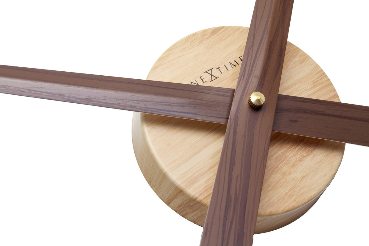Väggklocka Hands 85 cm Valnöt från NeXtime