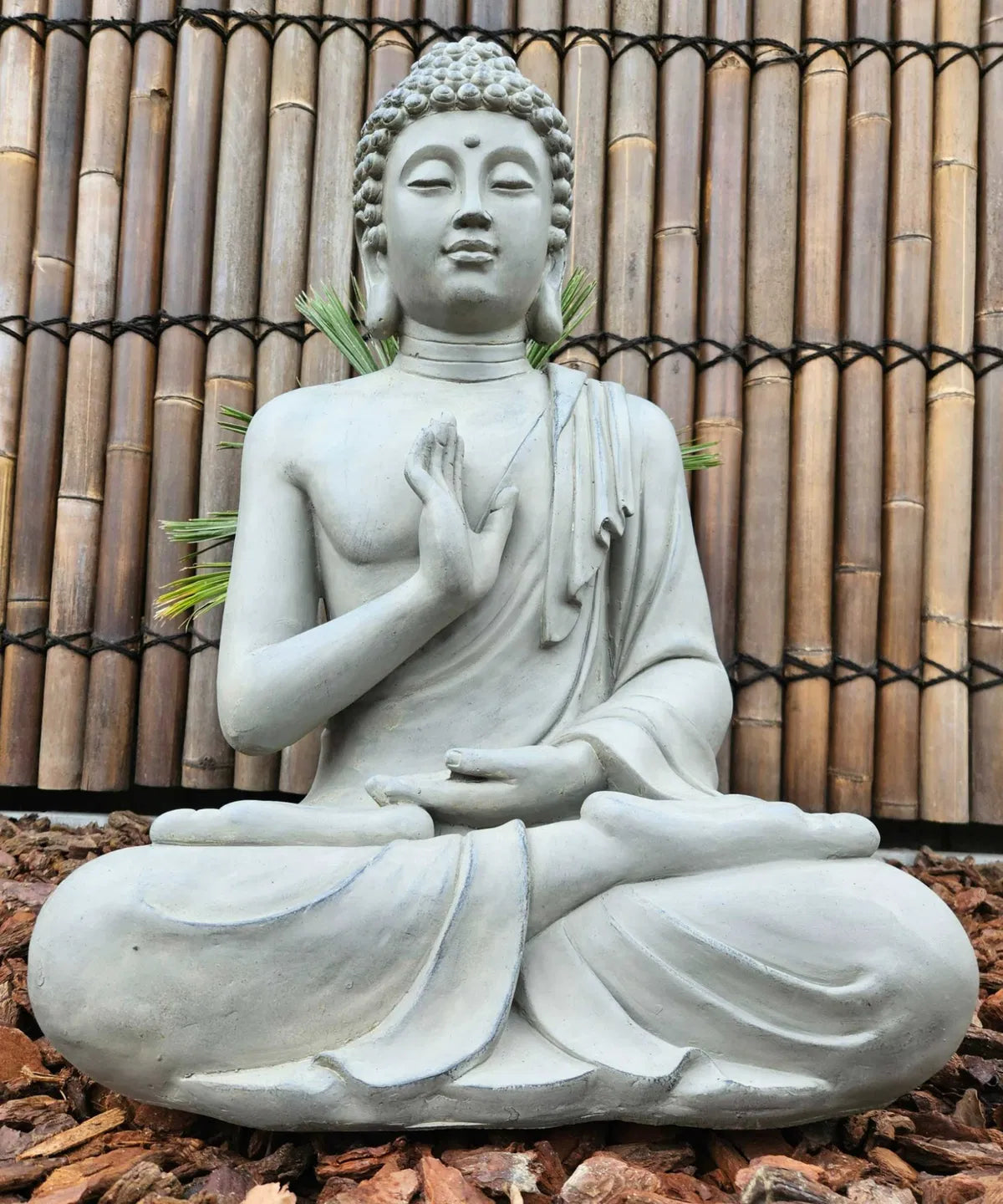 Sittande Buddha Trädgårdsstaty – 75 cm, grå