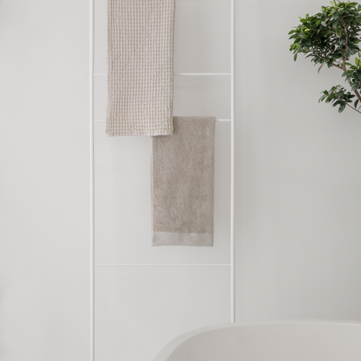 Handduk Riva 50x100 cm Svart från blomus