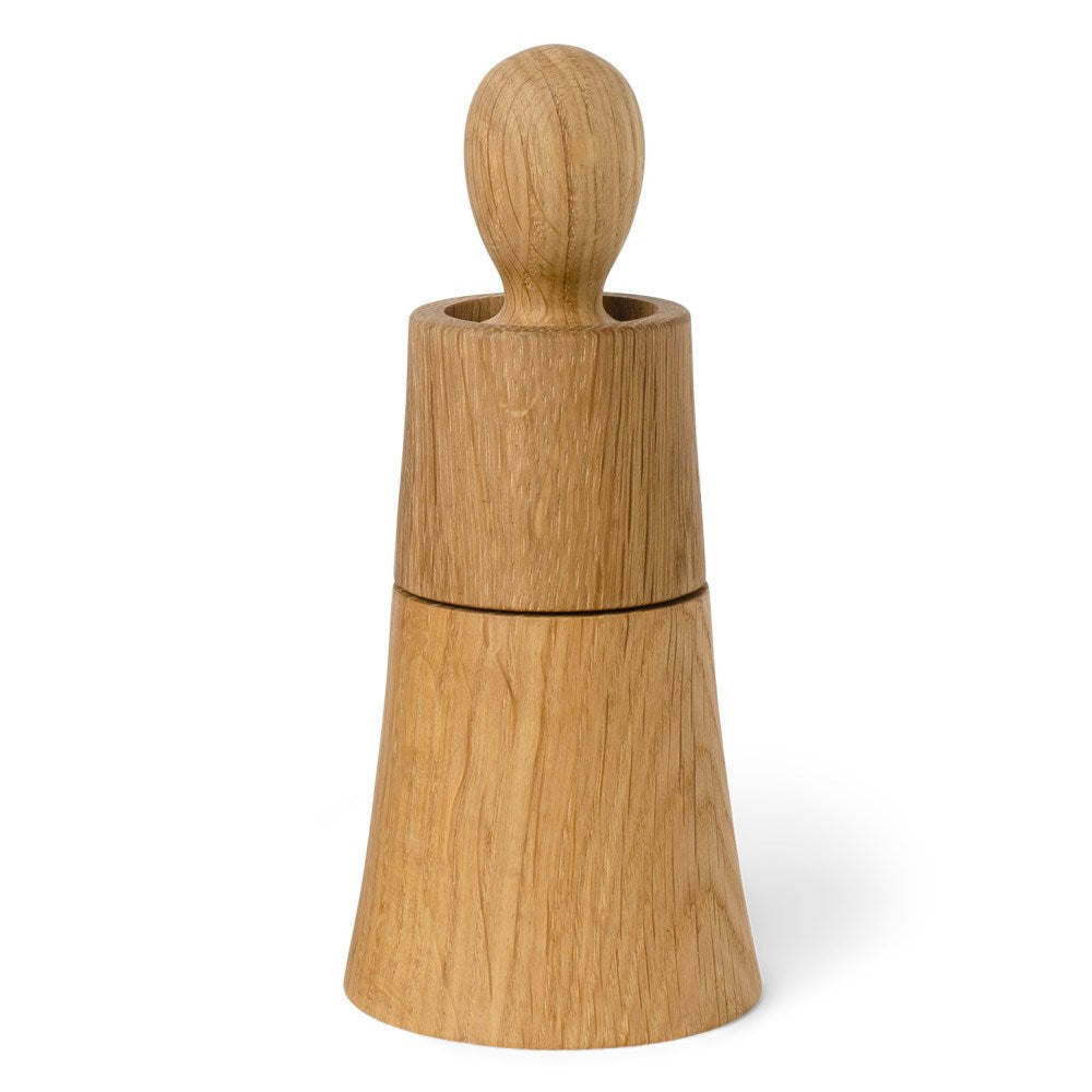 Svarvad saltkvarn i ljust ekträ med mjukt rundad knopp