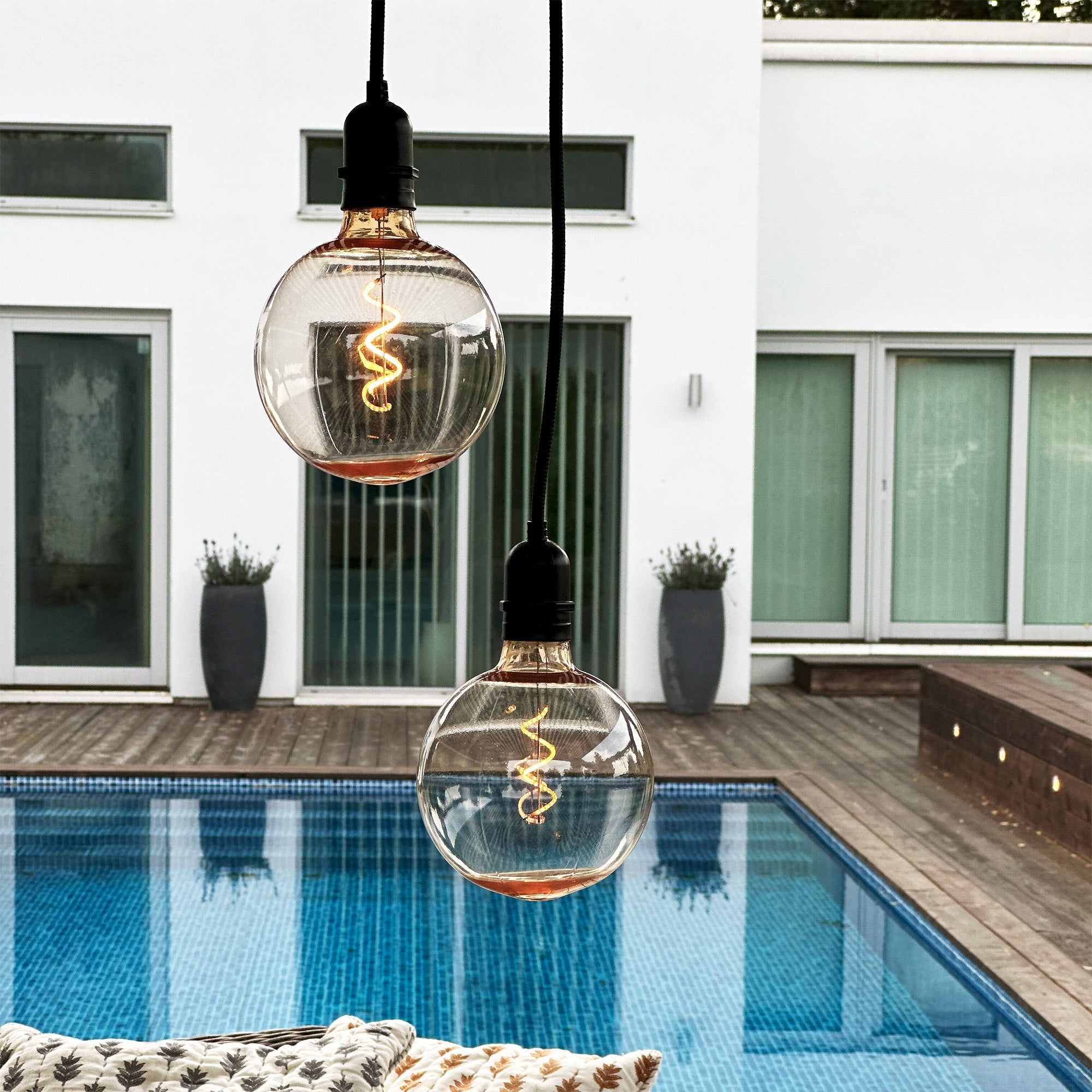 DecoXL (vintage) + Gravity LightsOn Garden Plug & Play