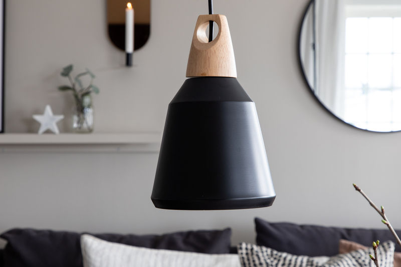 NAO Taklampa Svart Venture Home